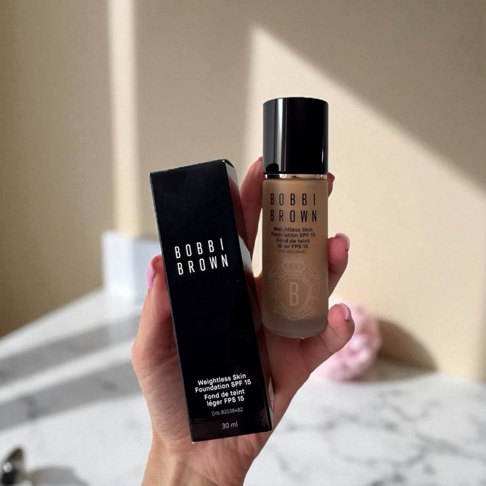 Bobbi Brown Weightless Skin Foundation SPF 15, 30 ml Shade W-054 Natural Tan